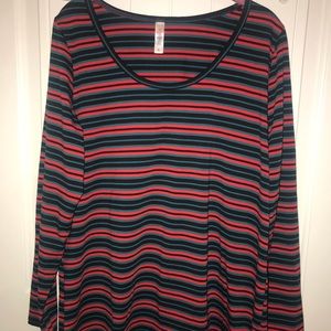 LuLaRoe XL Lynnae shirt